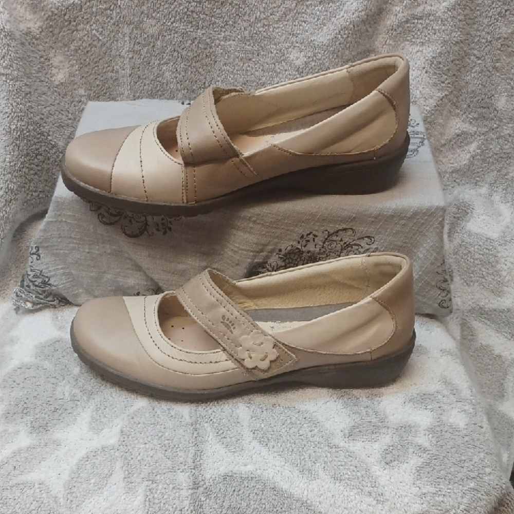 Spring Step Size 37 Women's Tan Shoes